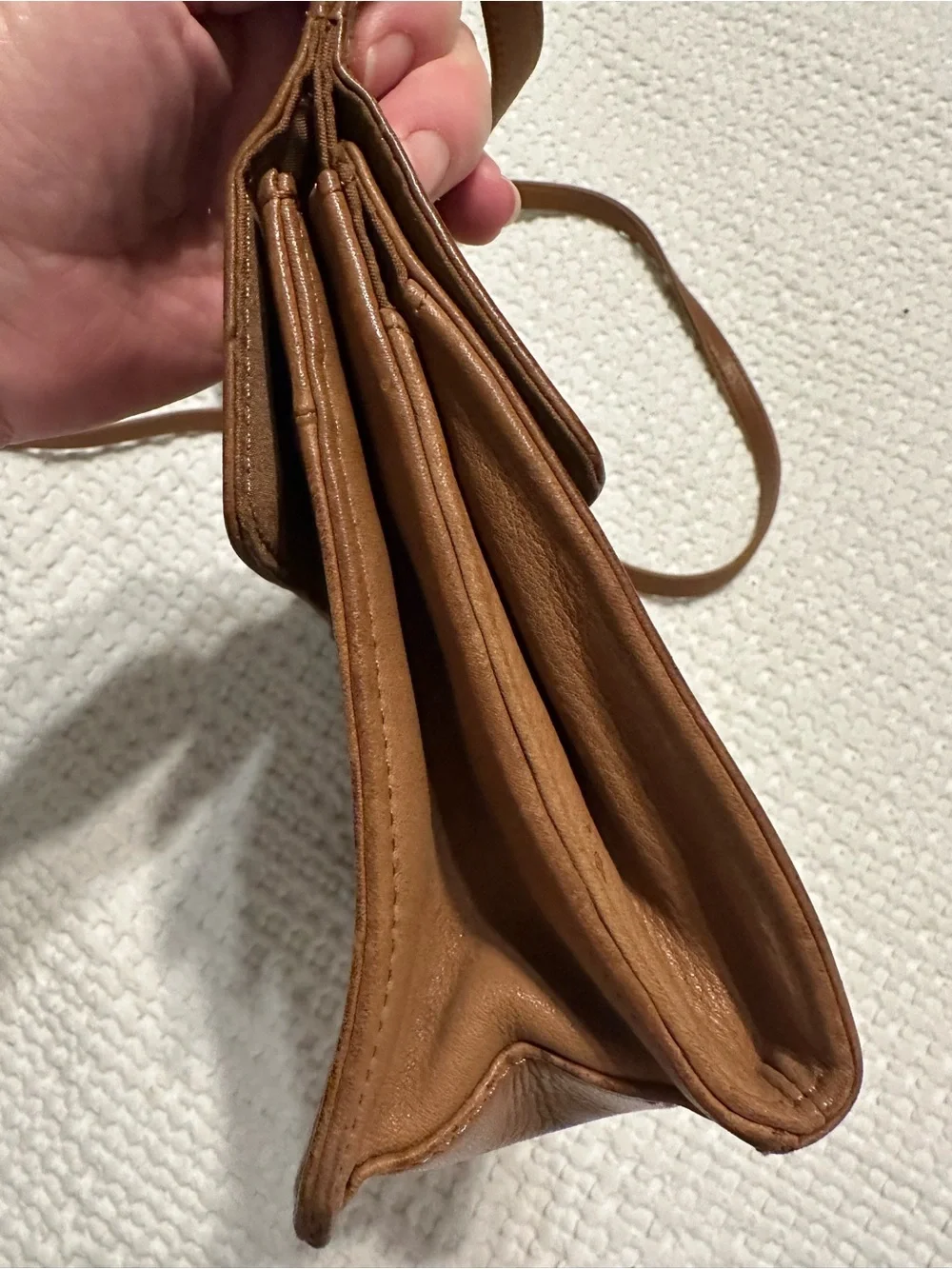 Fossil’s Classic Leather Crossbody Bag in Brown Leather